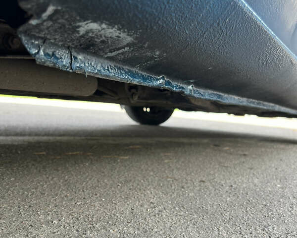 Синий Мазда 323, объемом двигателя 1.6 л и пробегом 250 тыс. км за 1900 $, фото 10 на Automoto.ua