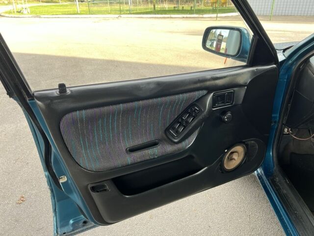 Синий Мазда 323, объемом двигателя 1.6 л и пробегом 250 тыс. км за 1900 $, фото 16 на Automoto.ua