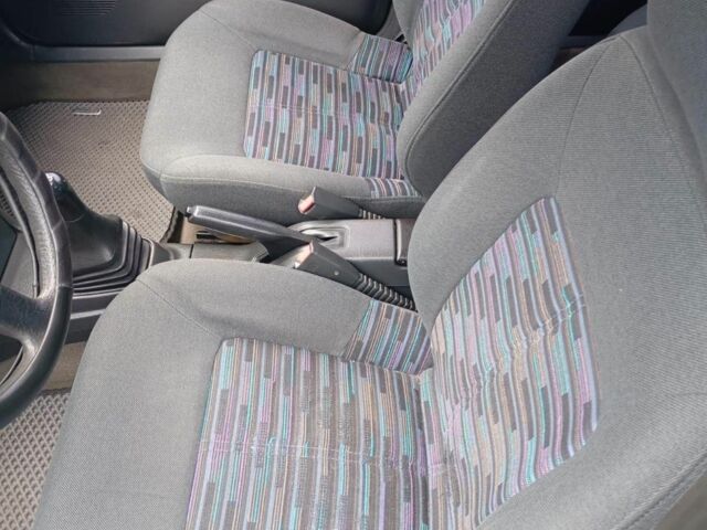 Синий Мазда 323, объемом двигателя 1.6 л и пробегом 160 тыс. км за 3000 $, фото 20 на Automoto.ua