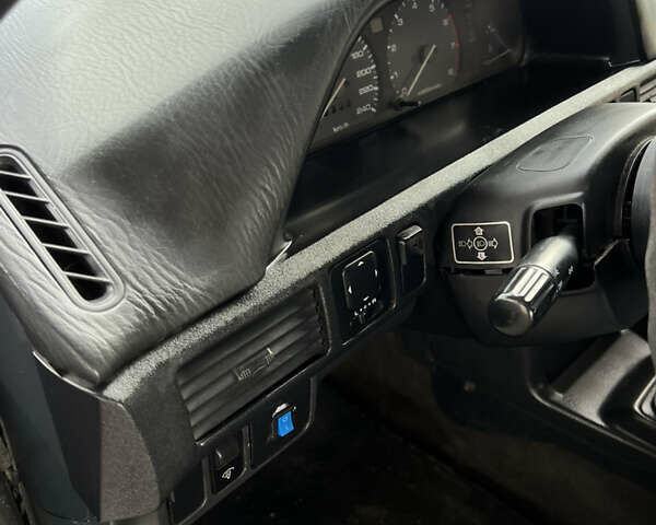 Синий Мазда 323, объемом двигателя 1.6 л и пробегом 250 тыс. км за 1900 $, фото 13 на Automoto.ua