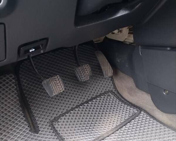 Синий Мазда 323, объемом двигателя 1.6 л и пробегом 159 тыс. км за 3000 $, фото 22 на Automoto.ua