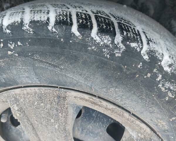 Синій Мазда 323, об'ємом двигуна 1.5 л та пробігом 100 тис. км за 420 $, фото 4 на Automoto.ua