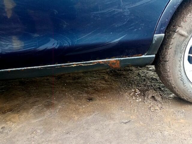 Синий Мазда 323, объемом двигателя 1.5 л и пробегом 500 тыс. км за 1500 $, фото 5 на Automoto.ua