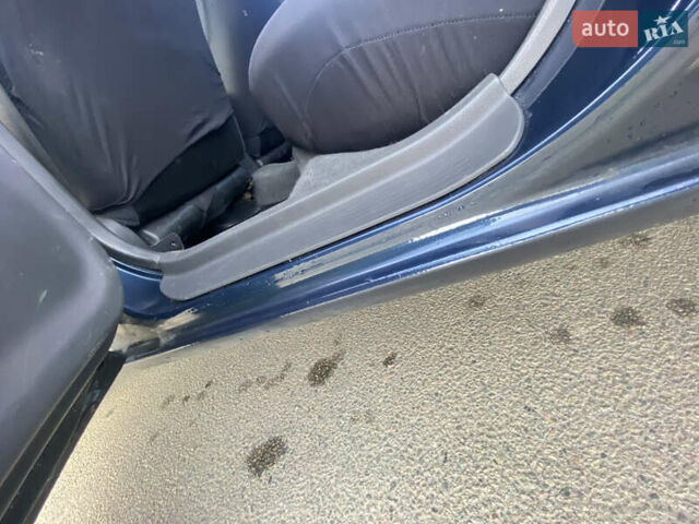 Синий Мазда 323, объемом двигателя 1.5 л и пробегом 330 тыс. км за 3000 $, фото 11 на Automoto.ua