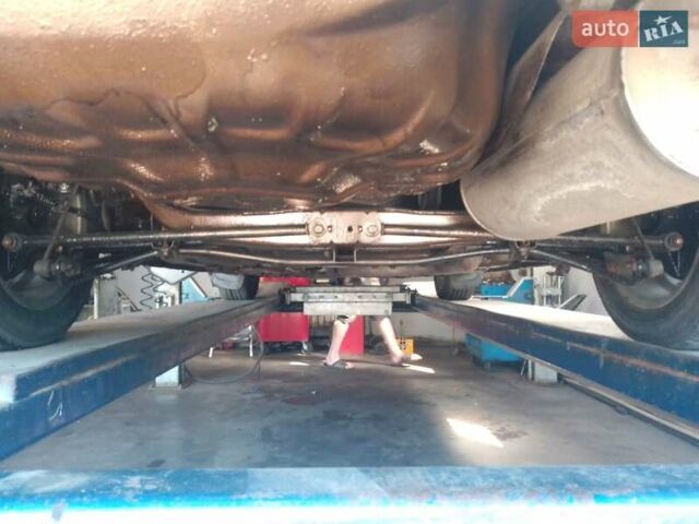 Синій Мазда 323, об'ємом двигуна 1.5 л та пробігом 309 тис. км за 2750 $, фото 10 на Automoto.ua