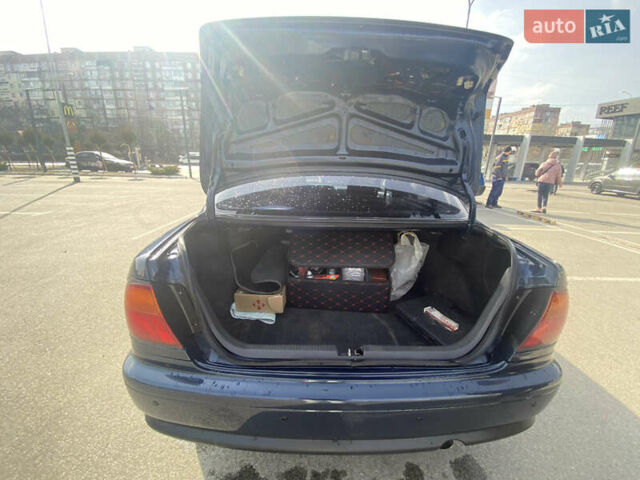 Синий Мазда 323, объемом двигателя 1.5 л и пробегом 330 тыс. км за 3000 $, фото 12 на Automoto.ua