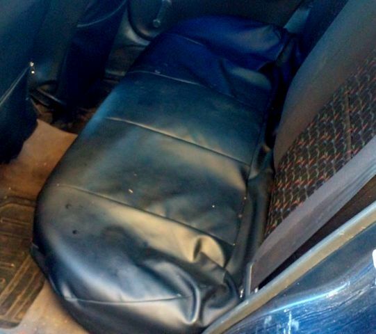 Синій Мазда 323, об'ємом двигуна 1.5 л та пробігом 360 тис. км за 1450 $, фото 5 на Automoto.ua