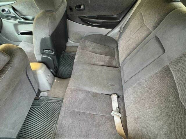 Синий Мазда 323, объемом двигателя 1.6 л и пробегом 400 тыс. км за 2200 $, фото 12 на Automoto.ua