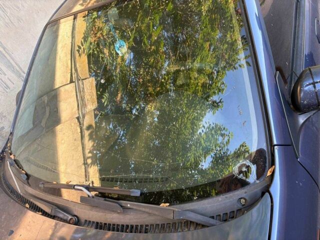 Синий Мазда 323, объемом двигателя 1.6 л и пробегом 400 тыс. км за 2200 $, фото 6 на Automoto.ua