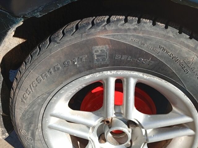 Зеленый Мазда 323, объемом двигателя 1.5 л и пробегом 227 тыс. км за 2500 $, фото 7 на Automoto.ua