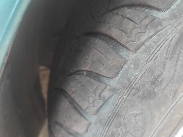 Зеленый Мазда 323, объемом двигателя 0 л и пробегом 323 тыс. км за 2200 $, фото 3 на Automoto.ua