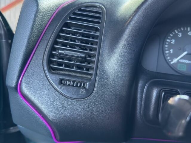 Зеленый Мазда 323, объемом двигателя 1.5 л и пробегом 451 тыс. км за 2600 $, фото 9 на Automoto.ua