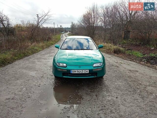 Зелений Мазда 323, об'ємом двигуна 1.49 л та пробігом 350 тис. км за 2100 $, фото 2 на Automoto.ua