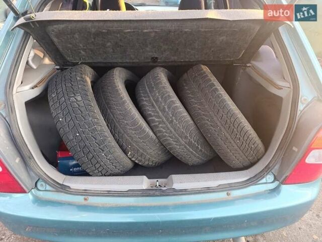 Зеленый Мазда 323, объемом двигателя 1.6 л и пробегом 288 тыс. км за 2000 $, фото 1 на Automoto.ua