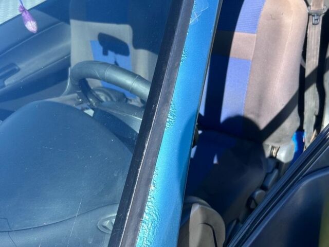 Зеленый Мазда 323, объемом двигателя 1.5 л и пробегом 317 тыс. км за 1300 $, фото 5 на Automoto.ua