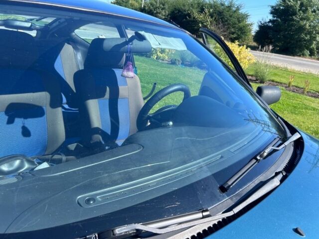 Зеленый Мазда 323, объемом двигателя 1.5 л и пробегом 317 тыс. км за 1300 $, фото 4 на Automoto.ua