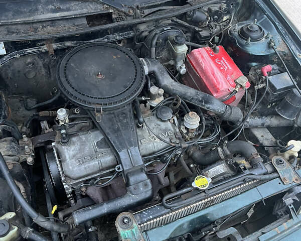 Зеленый Мазда 323, объемом двигателя 1.6 л и пробегом 368 тыс. км за 1200 $, фото 5 на Automoto.ua