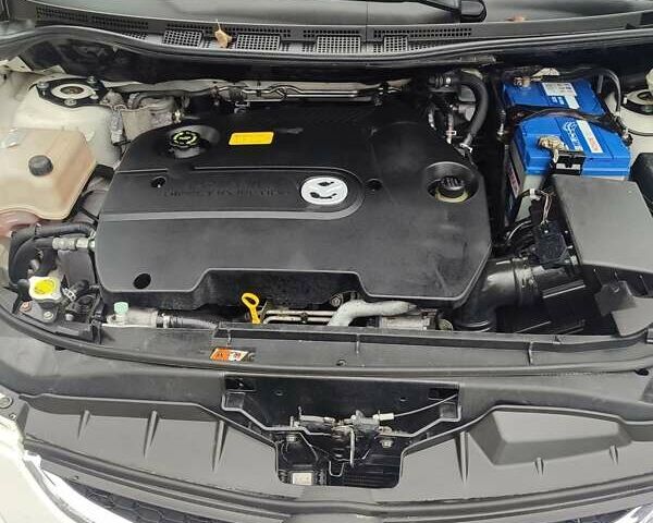 Мазда 5 2008 у Волочиске на Automoto.ua Білий Мазда 5, об'ємом двигуна 2 л та пробігом 180 тис. км за 6000 $, фото 4 на Automoto.ua