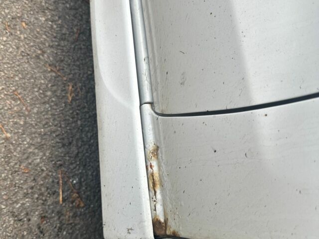 Білий Мазда 5, об'ємом двигуна 2 л та пробігом 304 тис. км за 4000 $, фото 7 на Automoto.ua