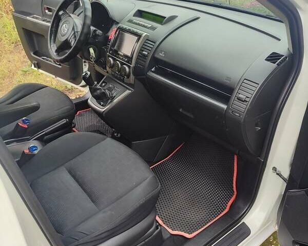 Мазда 5 2008 у Волочиске на Automoto.ua Білий Мазда 5, об'ємом двигуна 2 л та пробігом 180 тис. км за 6000 $, фото 6 на Automoto.ua