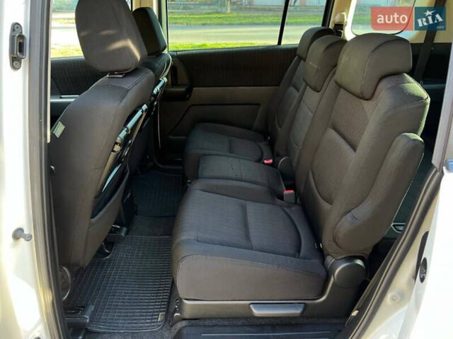 Белый Мазда 5, объемом двигателя 2 л и пробегом 177 тыс. км за 5999 $, фото 10 на Automoto.ua
