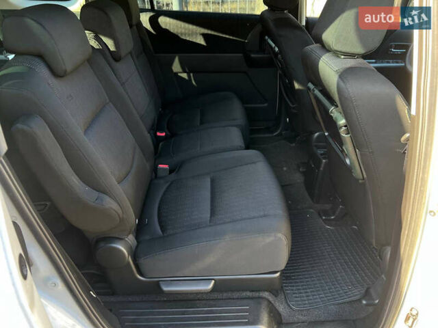 Белый Мазда 5, объемом двигателя 2 л и пробегом 177 тыс. км за 5999 $, фото 5 на Automoto.ua