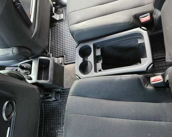 Белый Мазда 5, объемом двигателя 1.56 л и пробегом 180 тыс. км за 8200 $, фото 12 на Automoto.ua