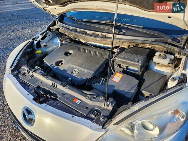 Белый Мазда 5, объемом двигателя 1.56 л и пробегом 180 тыс. км за 8200 $, фото 3 на Automoto.ua