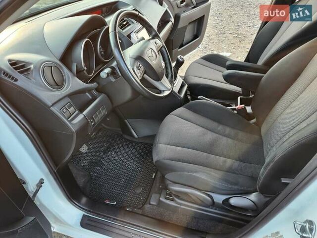Белый Мазда 5, объемом двигателя 1.56 л и пробегом 180 тыс. км за 8200 $, фото 5 на Automoto.ua