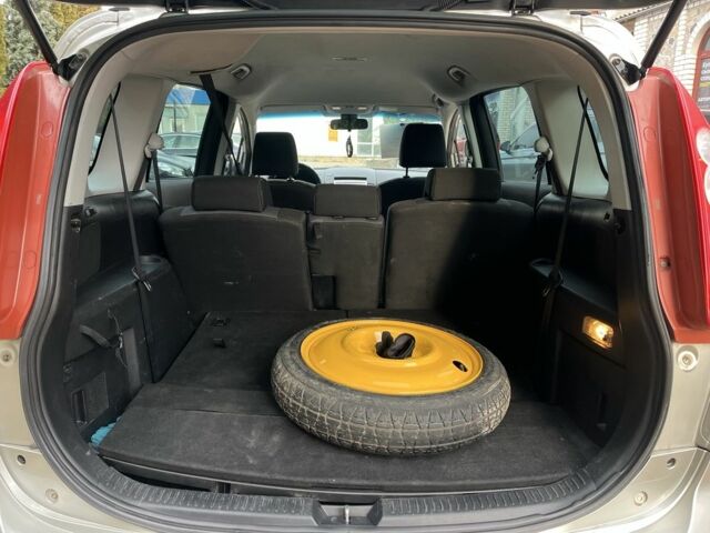 Бежевый Мазда 5, объемом двигателя 1.8 л и пробегом 286 тыс. км за 5200 $, фото 20 на Automoto.ua