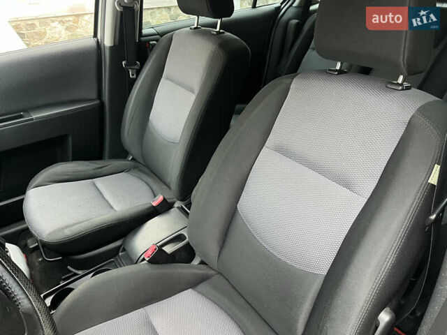 Бежевый Мазда 5, объемом двигателя 1.8 л и пробегом 286 тыс. км за 5200 $, фото 13 на Automoto.ua