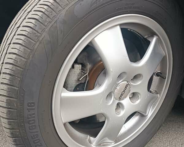 Черный Мазда 5, объемом двигателя 2 л и пробегом 218 тыс. км за 5200 $, фото 3 на Automoto.ua