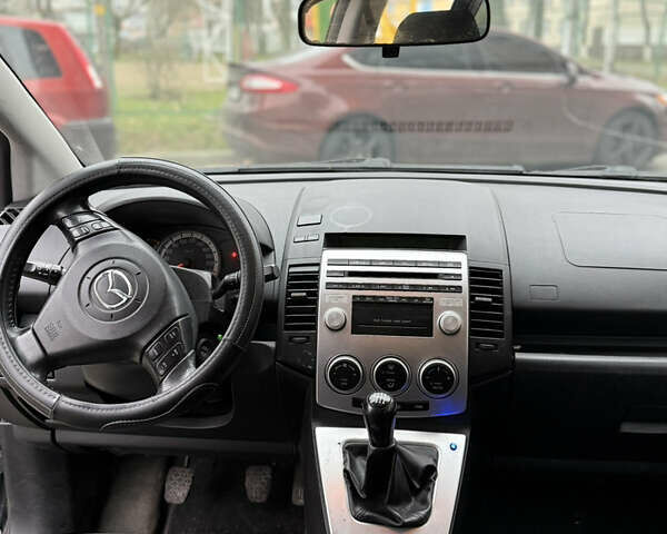 Черный Мазда 5, объемом двигателя 2 л и пробегом 280 тыс. км за 2700 $, фото 13 на Automoto.ua