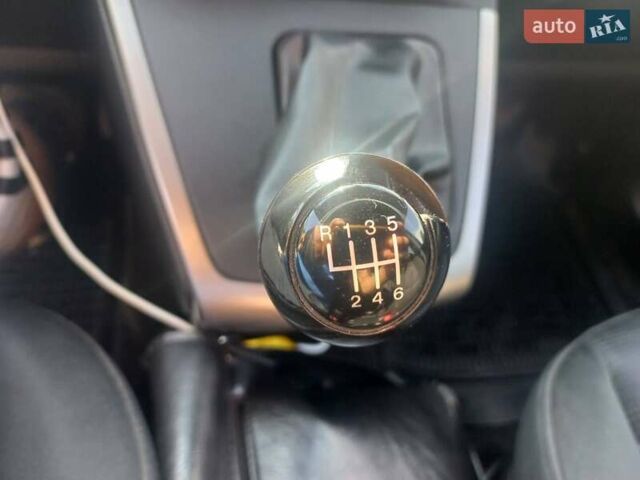 Черный Мазда 5, объемом двигателя 2 л и пробегом 245 тыс. км за 4600 $, фото 2 на Automoto.ua