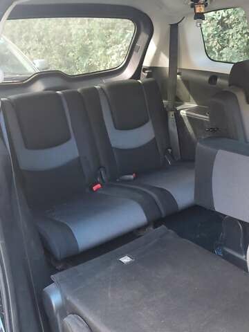 Черный Мазда 5, объемом двигателя 2 л и пробегом 302 тыс. км за 4500 $, фото 5 на Automoto.ua