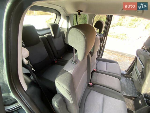 Черный Мазда 5, объемом двигателя 2 л и пробегом 200 тыс. км за 3600 $, фото 18 на Automoto.ua