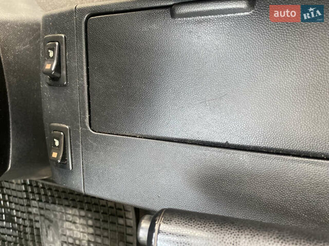 Черный Мазда 5, объемом двигателя 2 л и пробегом 200 тыс. км за 3600 $, фото 21 на Automoto.ua