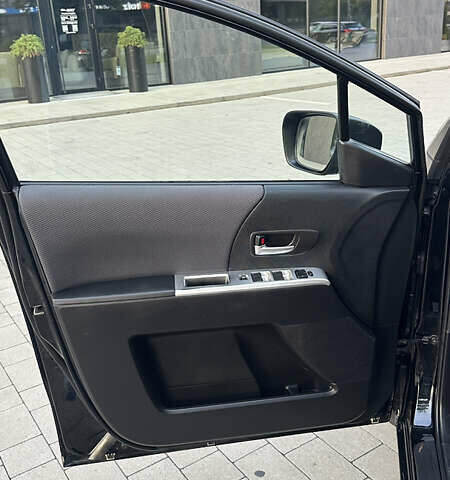 Черный Мазда 5, объемом двигателя 2 л и пробегом 221 тыс. км за 6800 $, фото 9 на Automoto.ua