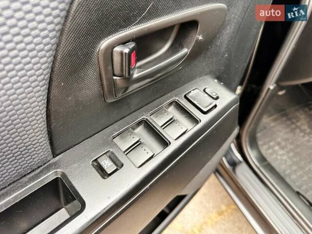 Чорний Мазда 5, об'ємом двигуна 1.8 л та пробігом 209 тис. км за 5600 $, фото 32 на Automoto.ua