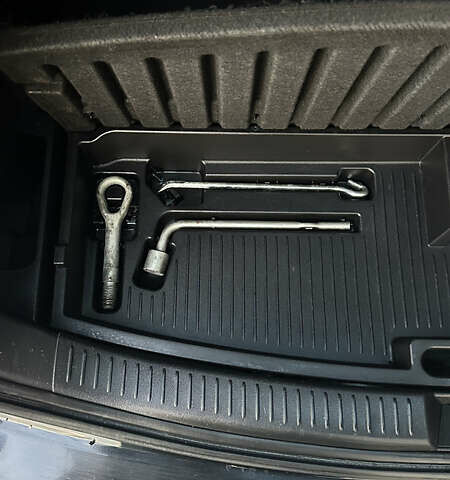 Черный Мазда 5, объемом двигателя 2 л и пробегом 221 тыс. км за 6800 $, фото 24 на Automoto.ua