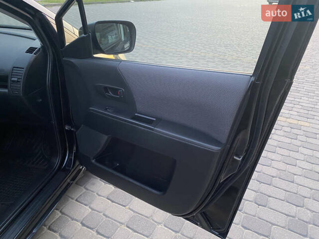 Черный Мазда 5, объемом двигателя 1.8 л и пробегом 248 тыс. км за 5500 $, фото 8 на Automoto.ua