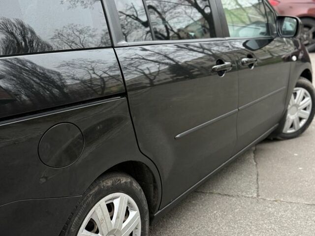 Черный Мазда 5, объемом двигателя 2 л и пробегом 280 тыс. км за 2700 $, фото 4 на Automoto.ua