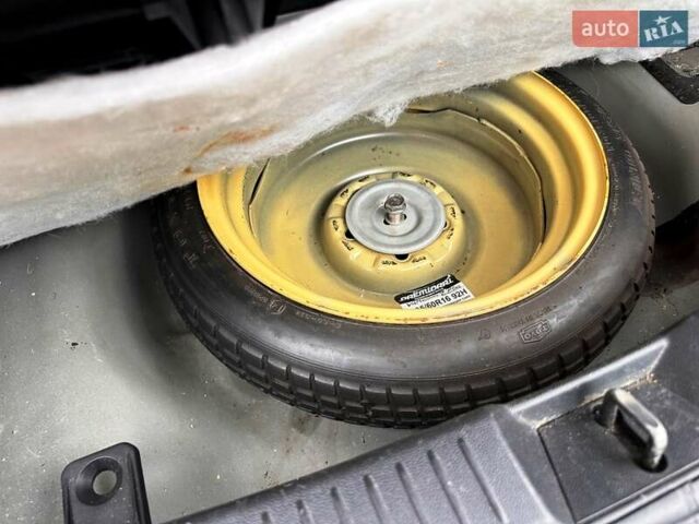 Чорний Мазда 5, об'ємом двигуна 1.8 л та пробігом 209 тис. км за 5600 $, фото 17 на Automoto.ua