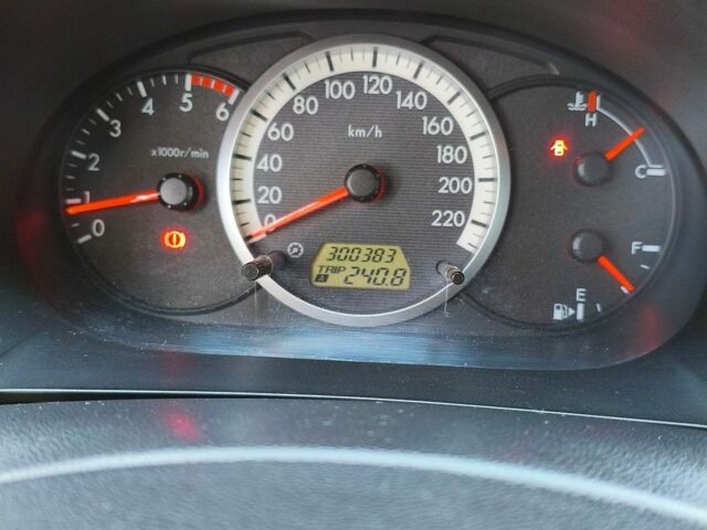 Черный Мазда 5, объемом двигателя 2 л и пробегом 300 тыс. км за 5100 $, фото 29 на Automoto.ua