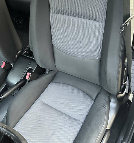 Черный Мазда 5, объемом двигателя 2 л и пробегом 221 тыс. км за 6800 $, фото 11 на Automoto.ua