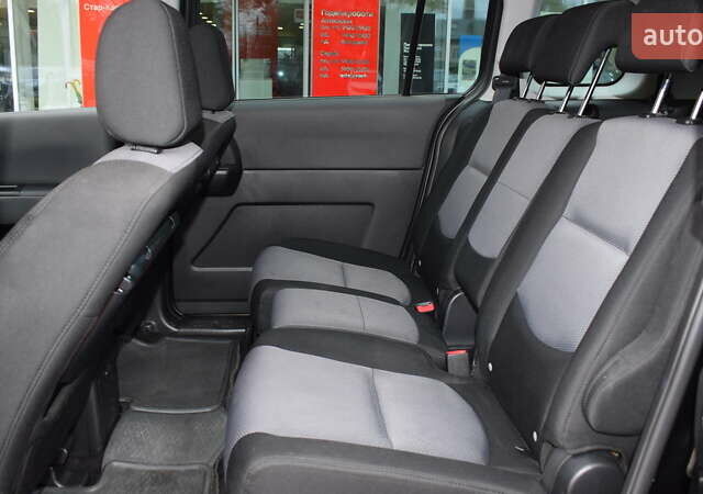 Чорний Мазда 5, об'ємом двигуна 1.8 л та пробігом 268 тис. км за 5000 $, фото 10 на Automoto.ua