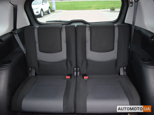 Черный Мазда 5, объемом двигателя 1.8 л и пробегом 269 тыс. км за 5200 $, фото 19 на Automoto.ua