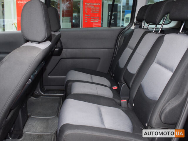 Черный Мазда 5, объемом двигателя 1.8 л и пробегом 269 тыс. км за 5200 $, фото 10 на Automoto.ua