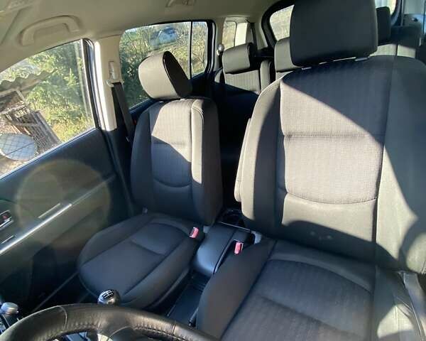 Черный Мазда 5, объемом двигателя 1.8 л и пробегом 173 тыс. км за 8500 $, фото 14 на Automoto.ua