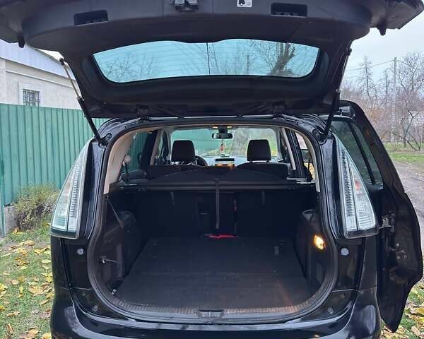 Черный Мазда 5, объемом двигателя 2 л и пробегом 228 тыс. км за 6700 $, фото 10 на Automoto.ua